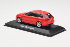 Audi RS4 B7 Avant Piros Minichamps 1:43 5010509213 Fém – 3. kép a 4-ből
