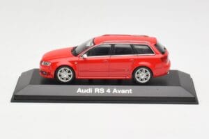 Audi RS4 B7 Avant Piros Minichamps 1:43 5010509213 Fém
