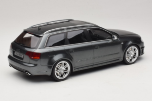 Audi RS4 B7 Szürke Otto 1:18 OT721 Gyanta – 2. kép a 6-ből