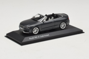 Audi RS5 B8 Kabrió Daytona Gray Minichamps 1:43 5011215323 Fém – 2. kép a 4-ből