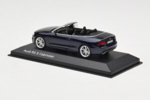 Audi RS5 B8 Kabrió Estoril Blue Minichamps 1:43 5011215313 Fém – 3. kép a 4-ből
