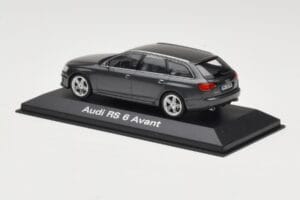 Audi RS6 C5 Avant Daytona Grey Minichamps 1:43 5010710233 Fém – 3. kép a 4-ből