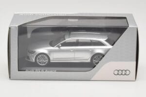 Audi RS6 C7 Avant Prisma Silver Minichamps 1:43 5011216213 Fém – 4. kép a 4-ből