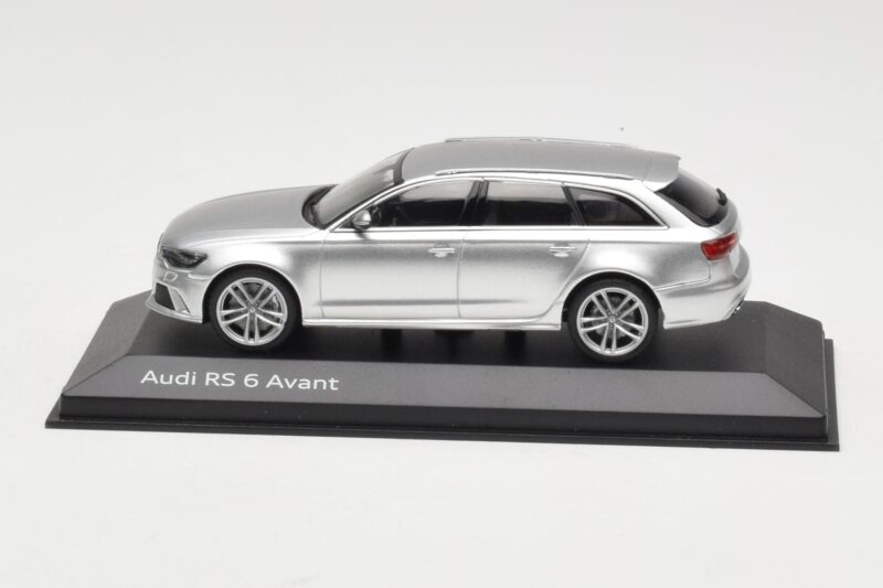 Audi RS6 C7 Avant Prisma Silver Minichamps 1:43 5011216213 Fém