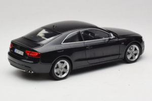 Audi S5 B8 Coupe Fekete Norev 1:18 188360 Fém – 3. kép a 8-ből
