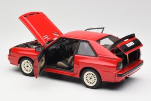 Audi Sport Quattro Piros Márkakereskedői Kiadás AUTOart 1:18 5030400205 Fém – 5. kép a 8-ből