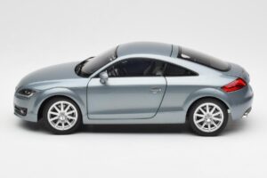 Audi TT 8J Condor Szürke Minichamps 1:18 5010500415 Fém – 4. kép a 8-ből