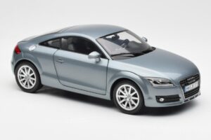 Audi TT 8J Condor Szürke Minichamps 1:18 5010500415 Fém – 6. kép a 8-ből