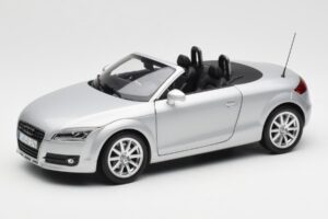 Audi TT 8J Roadster Világos Ezüst Minichamps 1:18 5010500515 Fém