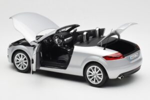 Audi TT 8J Roadster Világos Ezüst Minichamps 1:18 5010500515 Fém – 5. kép a 8-ből