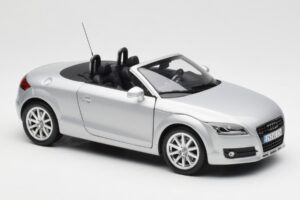 Audi TT 8J Roadster Világos Ezüst Minichamps 1:18 5010500515 Fém – 6. kép a 8-ből