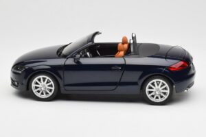 Audi TT 8J Roadster Mélytengeri Kék Minichamps 1:18 5010500525 Fém – 4. kép a 8-ből