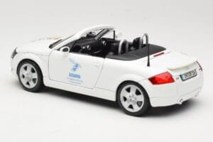Audi TT 8N Kabrió Fehér Maisto 1:18 56065 Fém – 7. kép a 8-ből