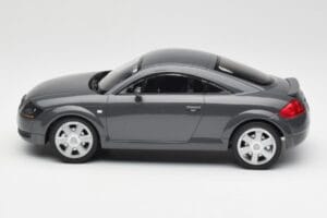 Audi TT 8N Coupe Grey Metallic Minichamps 1:18 155017020 Fém – 3. kép a 6-ből