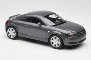 Audi TT 8N Coupe Grey Metallic Minichamps 1:18 155017020 Fém – 4. kép a 6-ből