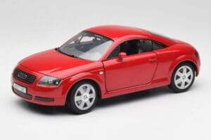 Audi TT 8N Coupe Piros Revell 1:18 89909092 Fém