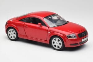 Audi TT 8N Coupe Piros Revell 1:18 89909092 Fém – 6. kép a 8-ből