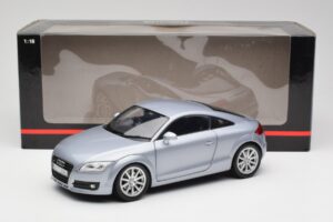 Audi TT 8N RHD Lake Ezüst Metál Minichamps 1:18 150015020 Fém – 8. kép a 8-ből