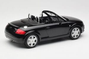 Audi TT 8N Roadster Black Metallic Minichamps 1:18 155017030 Fém – 2. kép a 6-ből