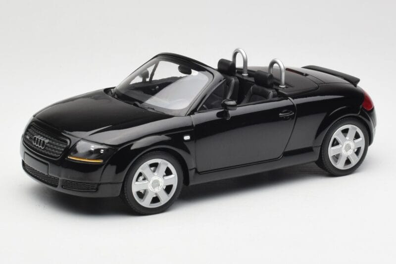 Audi TT 8N Roadster Black Metallic Minichamps 1:18 155017030 Fém