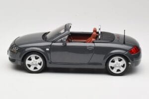 Audi TT 8N Roadster Szürke Maisto 1:18 50346 Fém – 4. kép a 8-ből