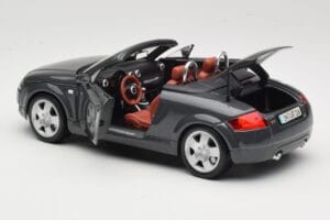 Audi TT 8N Roadster Szürke Maisto 1:18 50346 Fém – 5. kép a 8-ből