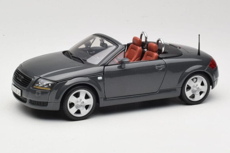 Audi TT 8N Roadster Szürke Maisto 1:18 50346 Fém