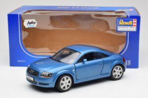 Audi TT 8N Kék Revell 1:18 8954 Fém – 8. kép a 8-ből