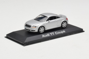 Audi TT 8N Ezüst Minichamps 1:43 5019800423 Fém – 2. kép a 5-ből