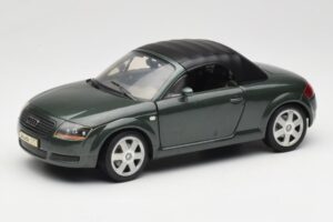 Audi TT 8N Roadster Zöld Revell 1:18 8979 Fém