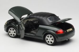 Audi TT 8N Roadster Zöld Revell 1:18 8979 Fém – 5. kép a 8-ből
