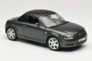 Audi TT 8N Roadster Zöld Revell 1:18 8979 Fém – 6. kép a 8-ből