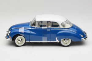 Auto Union 1000 S Coupe Kék Fehér Revell 1:18 08909 Fém – 3. kép a 6-ből
