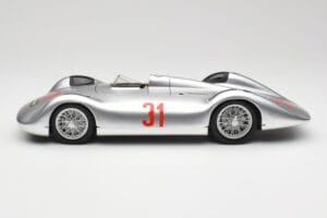 Auto Union Typ C Stromlinie #31 B. Rosemeyer 1937 Ezüst Revell 1:18 08436 Fém – 4. kép a 8-ből