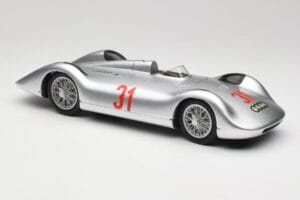 Auto Union Typ C Stromlinie #31 B. Rosemeyer 1937 Ezüst Revell 1:18 08436 Fém – 6. kép a 8-ből