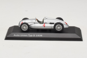 Auto Union Typ D #4 Ezüst Minichamps 1:43 5030900703 Fém