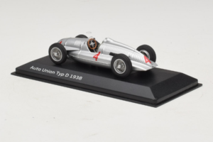 Auto Union Typ D #4 Ezüst Minichamps 1:43 5030900703-R1 Fém – 3. kép a 4-ből