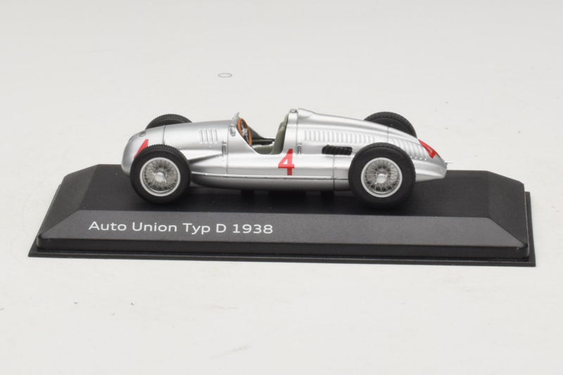 Auto Union Typ D #4 Ezüst Minichamps 1:43 5030900703-R1 Fém