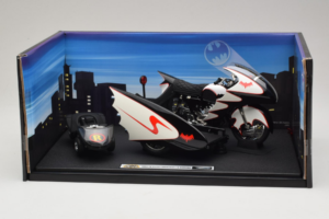 Batcycle & Sidecar Batman TV Series Hot Wheels 1:18 R0006 Fém