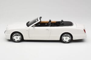 Bentley Azure Glacier White Minichamps 1:18 100139502 Fém – 4. kép a 8-ből