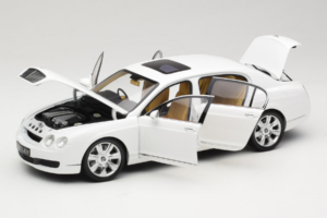Bentley Continental Flying Spur Fehér Minichamps 1:18 100139461 Fém – 2. kép a 8-ből