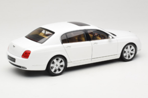 Bentley Continental Flying Spur Fehér Minichamps 1:18 100139461 Fém – 3. kép a 8-ből