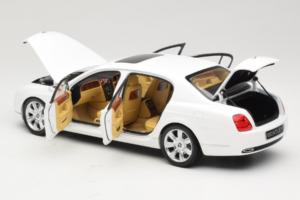 Bentley Continental Flying Spur Fehér Minichamps 1:18 100139461 Fém – 5. kép a 8-ből