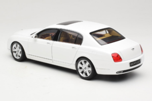 Bentley Continental Flying Spur Fehér Minichamps 1:18 100139461 Fém – 7. kép a 8-ből