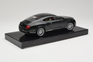 Bentley Continental GT British Racing Green Minichamps 1:18 BL570 Fém – 4. kép a 8-ből