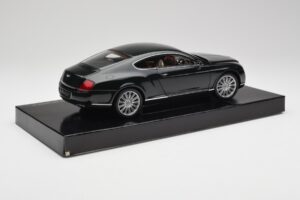 Bentley Continental GT Cumbrian Zöld Minichamps 1:18 103139623 Fém – 3. kép a 8-ből