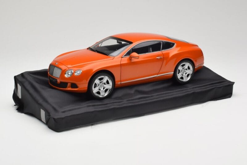 Bentley Continental GT Orange Metallic Minichamps 1:18 100139921 Fém