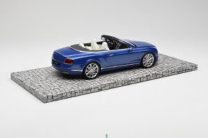 Bentley Continental GT Speed Kabrió Kék Minichamps 1:18 107139331 Fém – 2. kép a 6-ből