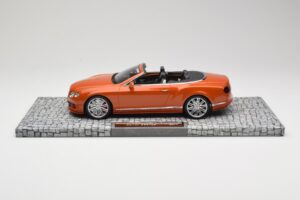 Bentley Continental GT Speed Kabrió Orange Metallic Minichamps 1:18 107139430 Fém – 3. kép a 6-ből