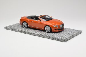 Bentley Continental GT Speed Kabrió Orange Metallic Minichamps 1:18 107139430 Fém – 4. kép a 6-ből